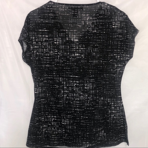 💥4/$20💥 Kenneth Cole Reaction | Scoop Neck Top - Picture 2 of 4
